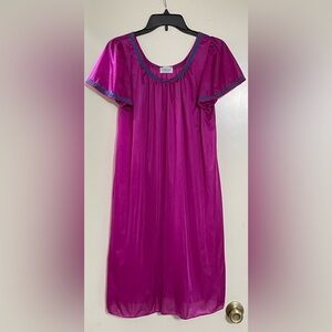 VTG Lorraine Purple Nightgown Lingerie Sleepwear Sz Small 100% Nylon Made in USA